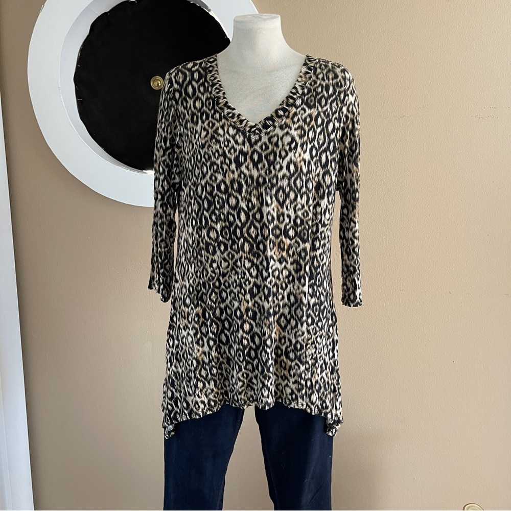 Vintage FRUMOS Animal‑Print High‑Low Tunic Blouse – Made in USA – Size ~44" Bust